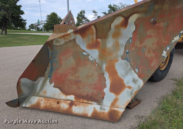 image for item EF3778 2002 John Deere 772CH II motor grader