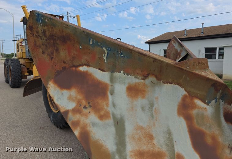 image for item EF3778 2002 John Deere 772CH II motor grader