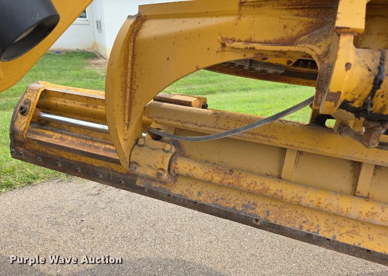 image for item EF3778 2002 John Deere 772CH II motor grader