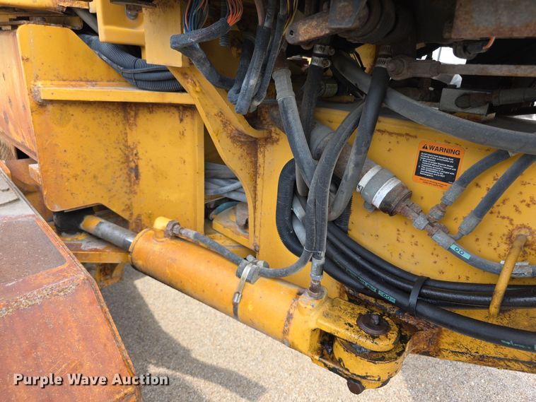 image for item EF3778 2002 John Deere 772CH II motor grader