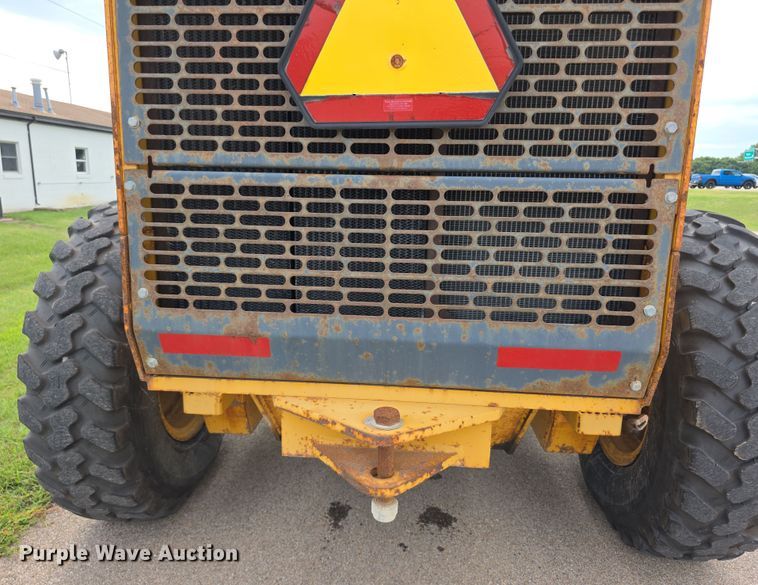 image for item EF3778 2002 John Deere 772CH II motor grader