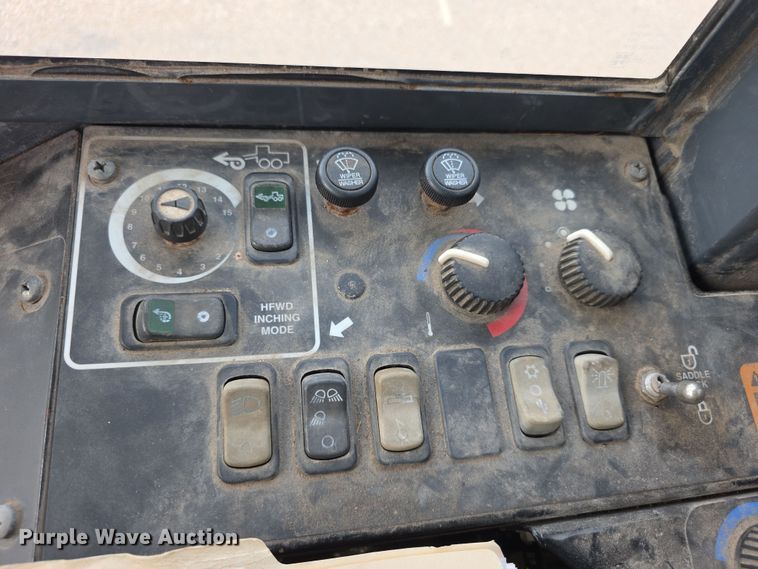 image for item EF3778 2002 John Deere 772CH II motor grader