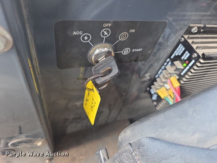 image for item EF3778 2002 John Deere 772CH II motor grader