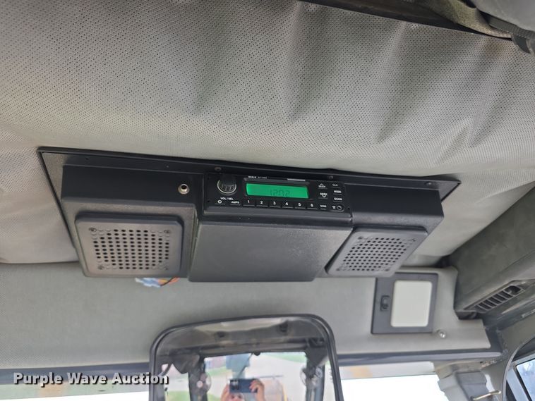 image for item EF3778 2002 John Deere 772CH II motor grader