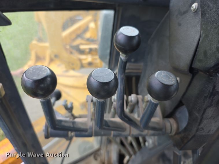 image for item EF3778 2002 John Deere 772CH II motor grader