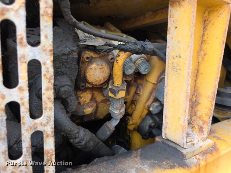 image for item EF3778 2002 John Deere 772CH II motor grader