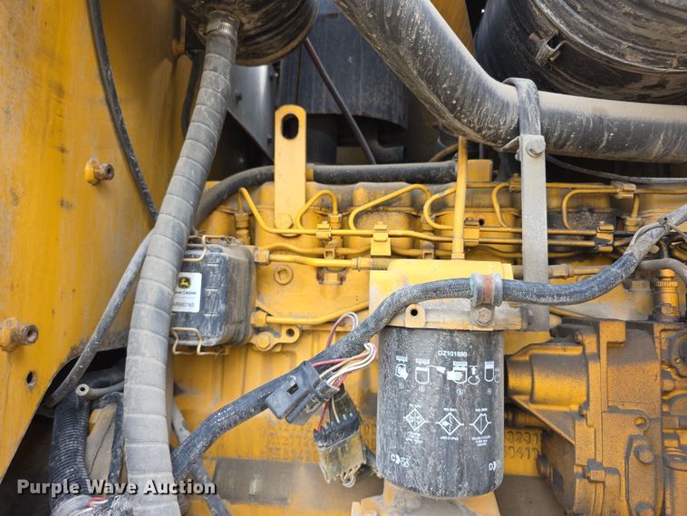 image for item EF3778 2002 John Deere 772CH II motor grader