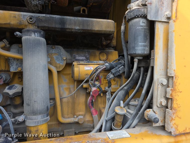 image for item EF3778 2002 John Deere 772CH II motor grader