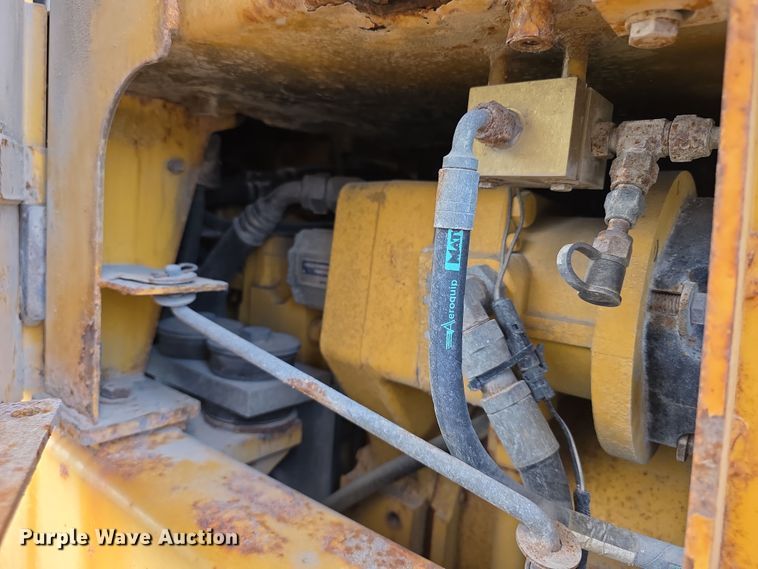 image for item EF3778 2002 John Deere 772CH II motor grader