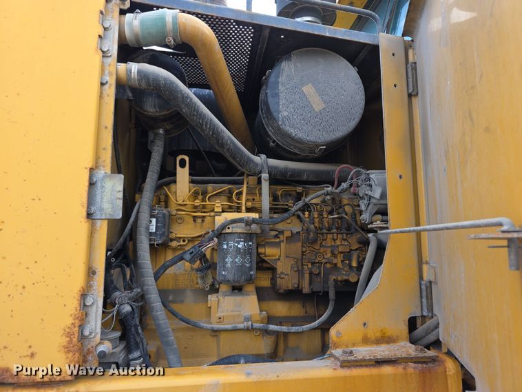 image for item EF3778 2002 John Deere 772CH II motor grader