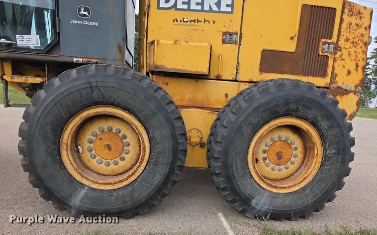 image for item EF3778 2002 John Deere 772CH II motor grader