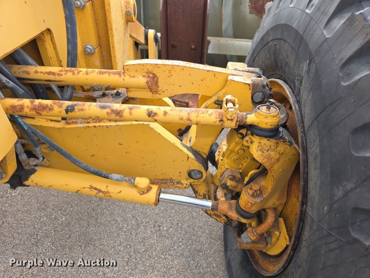 image for item EF3778 2002 John Deere 772CH II motor grader