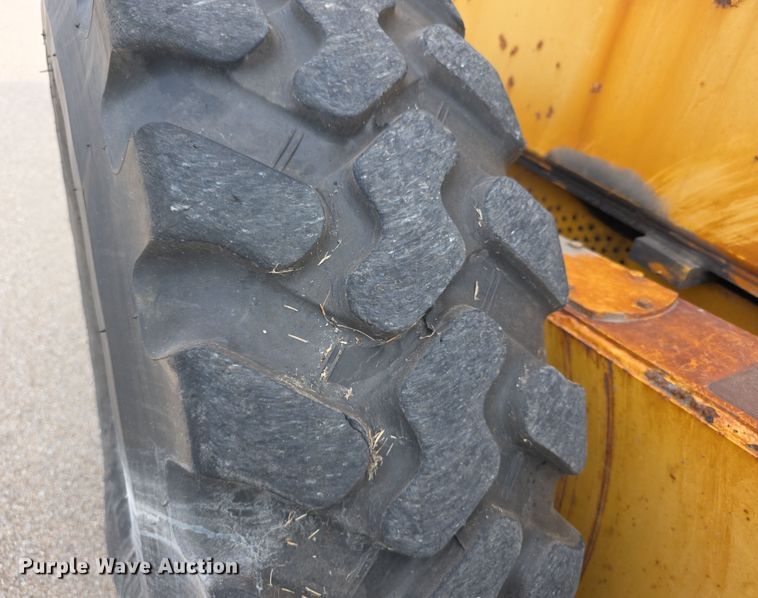 image for item EF3778 2002 John Deere 772CH II motor grader