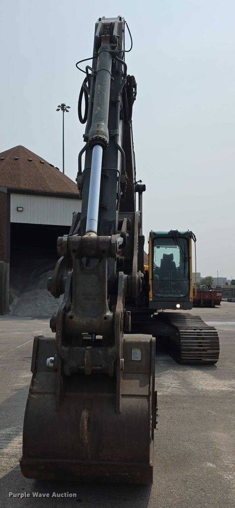 image for item EF3779 2007 Volvo EC240B LC excavator