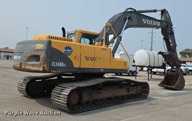 image for item EF3779 2007 Volvo EC240B LC excavator