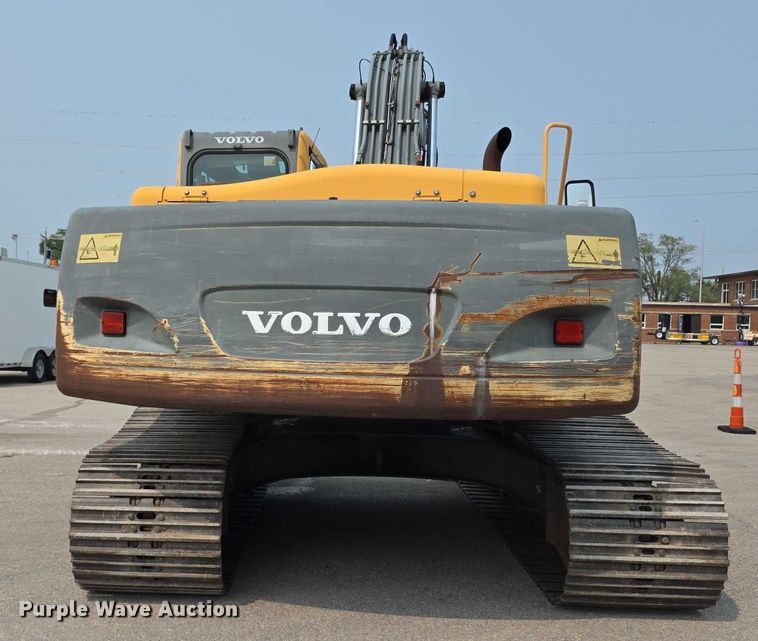 image for item EF3779 2007 Volvo EC240B LC excavator