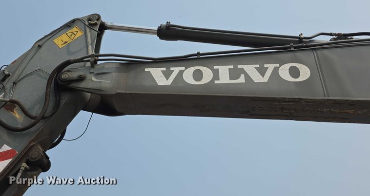 image for item EF3779 2007 Volvo EC240B LC excavator