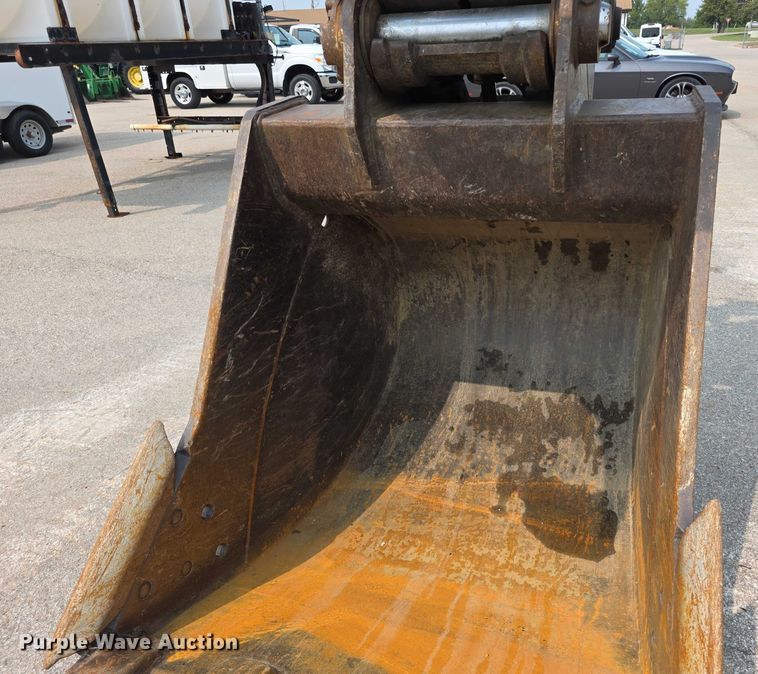 image for item EF3779 2007 Volvo EC240B LC excavator