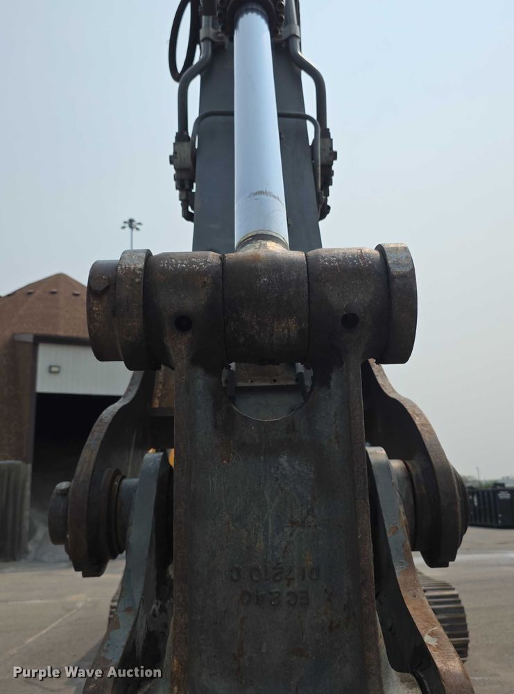 image for item EF3779 2007 Volvo EC240B LC excavator