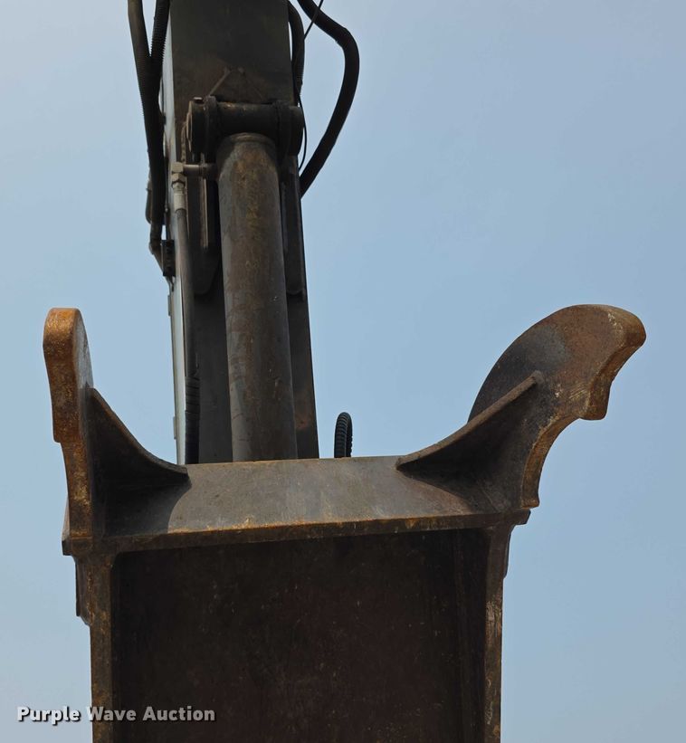 image for item EF3779 2007 Volvo EC240B LC excavator