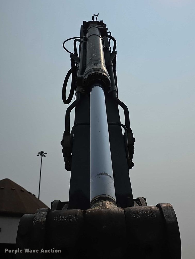 image for item EF3779 2007 Volvo EC240B LC excavator