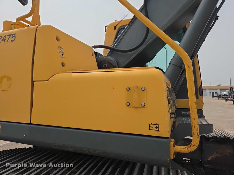 image for item EF3779 2007 Volvo EC240B LC excavator