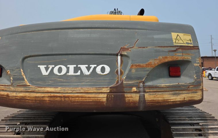 image for item EF3779 2007 Volvo EC240B LC excavator