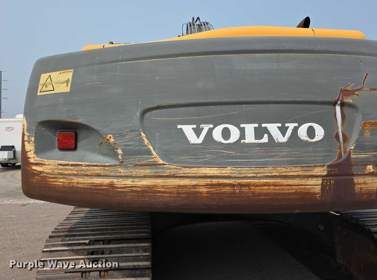 image for item EF3779 2007 Volvo EC240B LC excavator