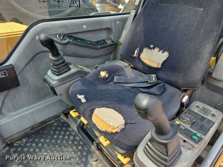 image for item EF3779 2007 Volvo EC240B LC excavator