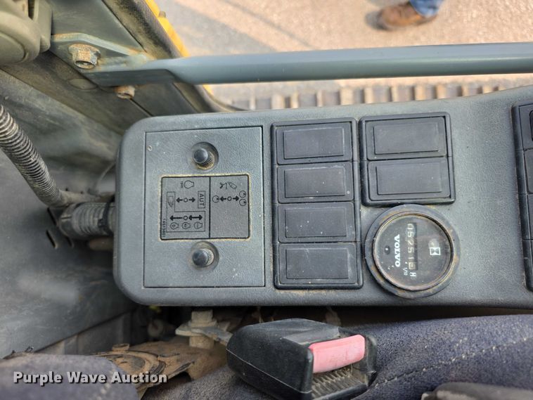 image for item EF3779 2007 Volvo EC240B LC excavator