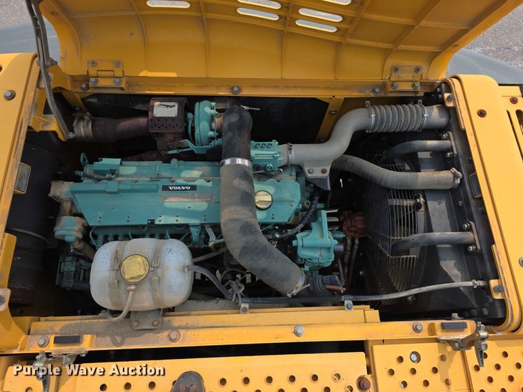 image for item EF3779 2007 Volvo EC240B LC excavator