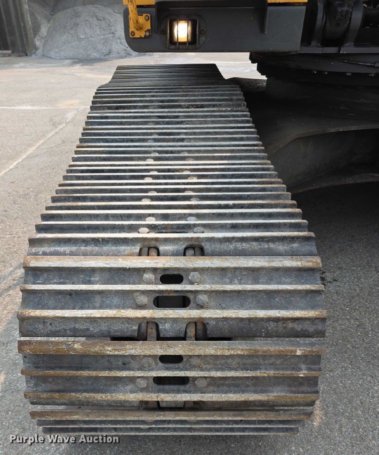 image for item EF3779 2007 Volvo EC240B LC excavator