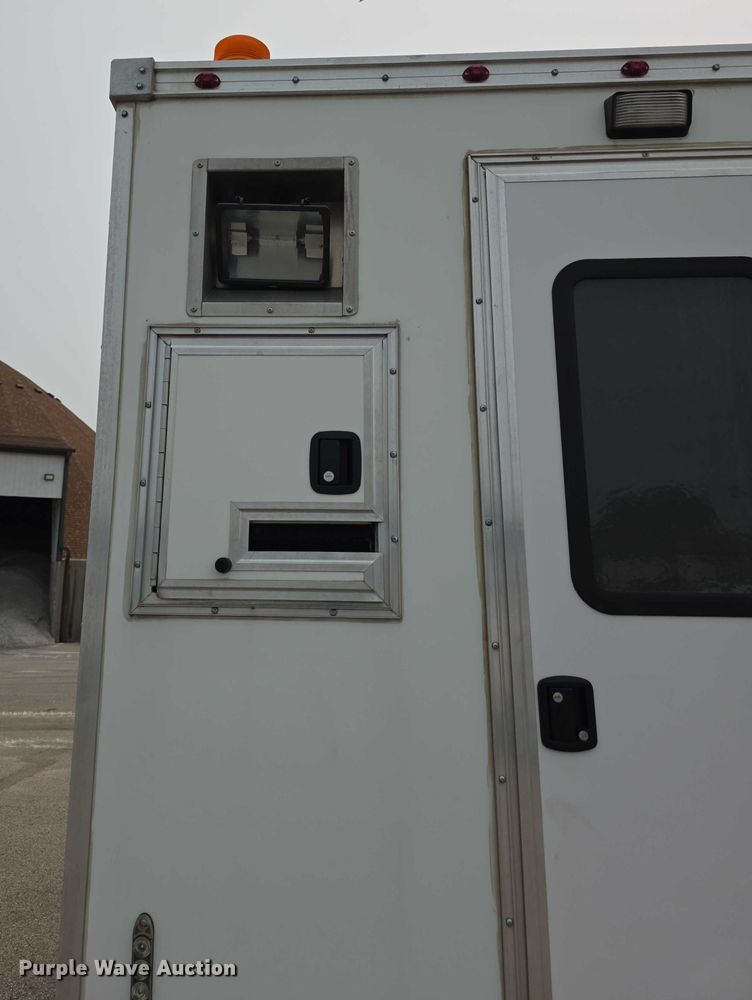 image for item EF3781 2015 Mobile Tech Trailers MTT712TA2 fiber optic splicing trailer