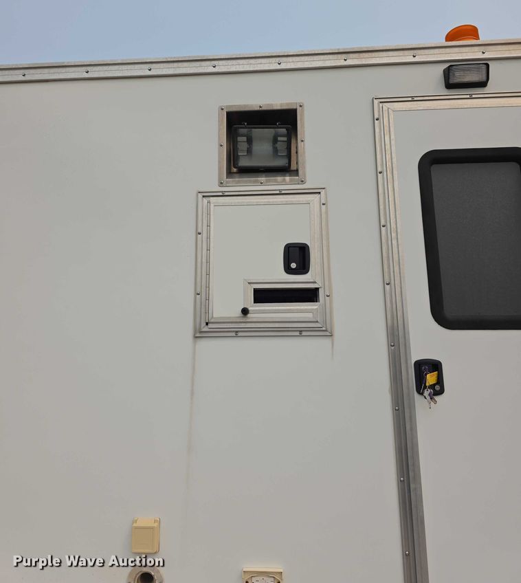 image for item EF3781 2015 Mobile Tech Trailers MTT712TA2 fiber optic splicing trailer