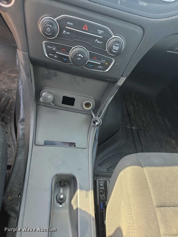 image for item EF3788 2019 Dodge  Charger Police 