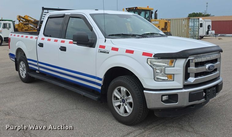 image for item EF3819 2016 Ford F150 XLT SuperCrew pickup truck