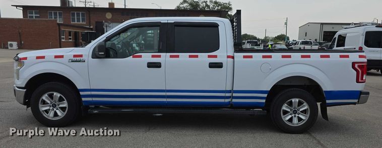 image for item EF3819 2016 Ford F150 XLT SuperCrew pickup truck