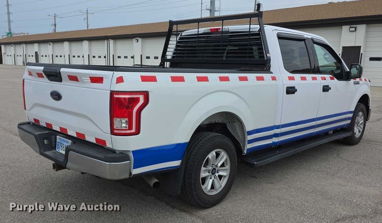 image for item EF3819 2016 Ford F150 XLT SuperCrew pickup truck