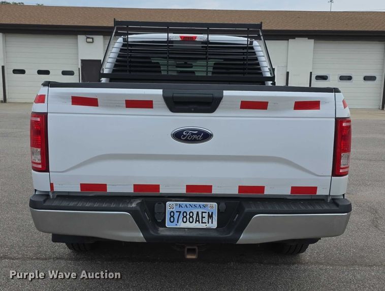 image for item EF3819 2016 Ford F150 XLT SuperCrew pickup truck