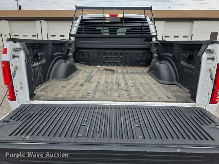 image for item EF3819 2016 Ford F150 XLT SuperCrew pickup truck