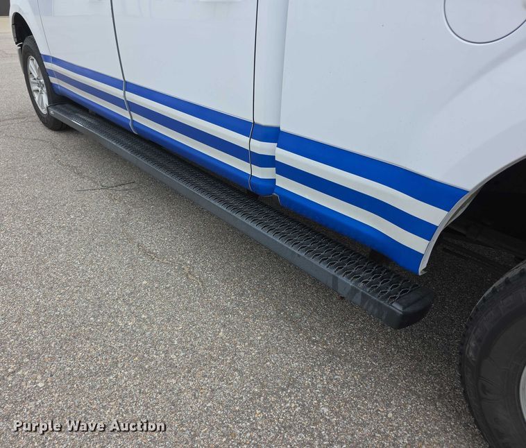 image for item EF3819 2016 Ford F150 XLT SuperCrew pickup truck