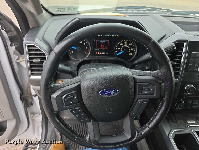 image for item EF3819 2016 Ford F150 XLT SuperCrew pickup truck