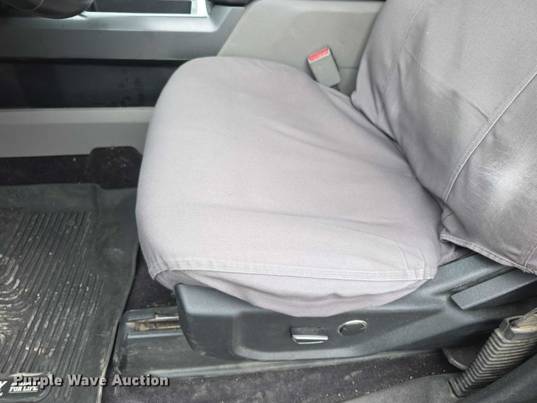 image for item EF3819 2016 Ford F150 XLT SuperCrew pickup truck