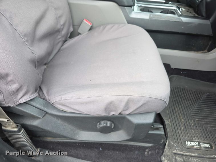 image for item EF3819 2016 Ford F150 XLT SuperCrew pickup truck