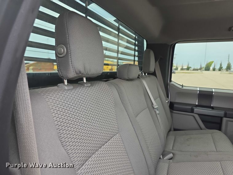 image for item EF3819 2016 Ford F150 XLT SuperCrew pickup truck