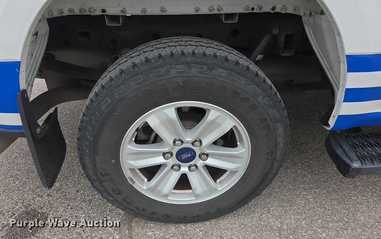 image for item EF3819 2016 Ford F150 XLT SuperCrew pickup truck