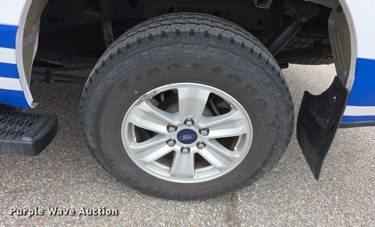 image for item EF3819 2016 Ford F150 XLT SuperCrew pickup truck