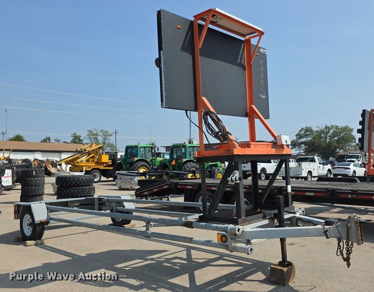 image for item EF3821 2012 Energy Absorption Systems crash attenuator trailer