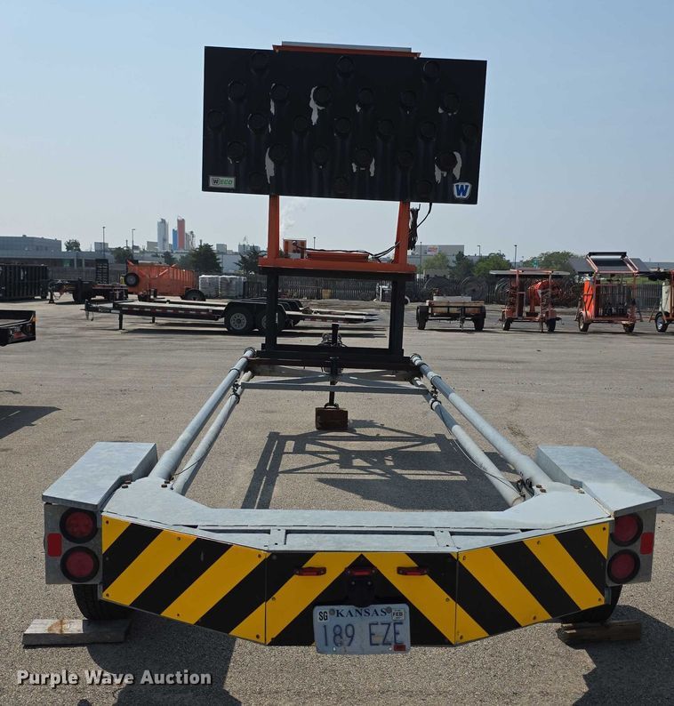 image for item EF3821 2012 Energy Absorption Systems crash attenuator trailer