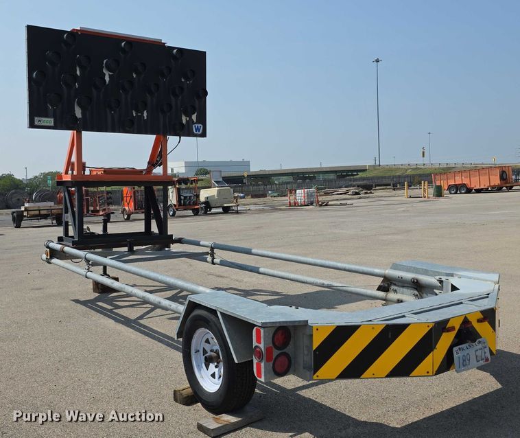 image for item EF3821 2012 Energy Absorption Systems crash attenuator trailer